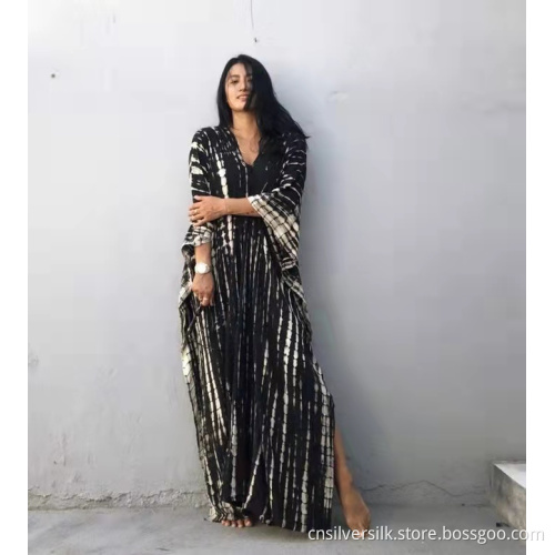 Modische Bedeckung up Strand Kimono